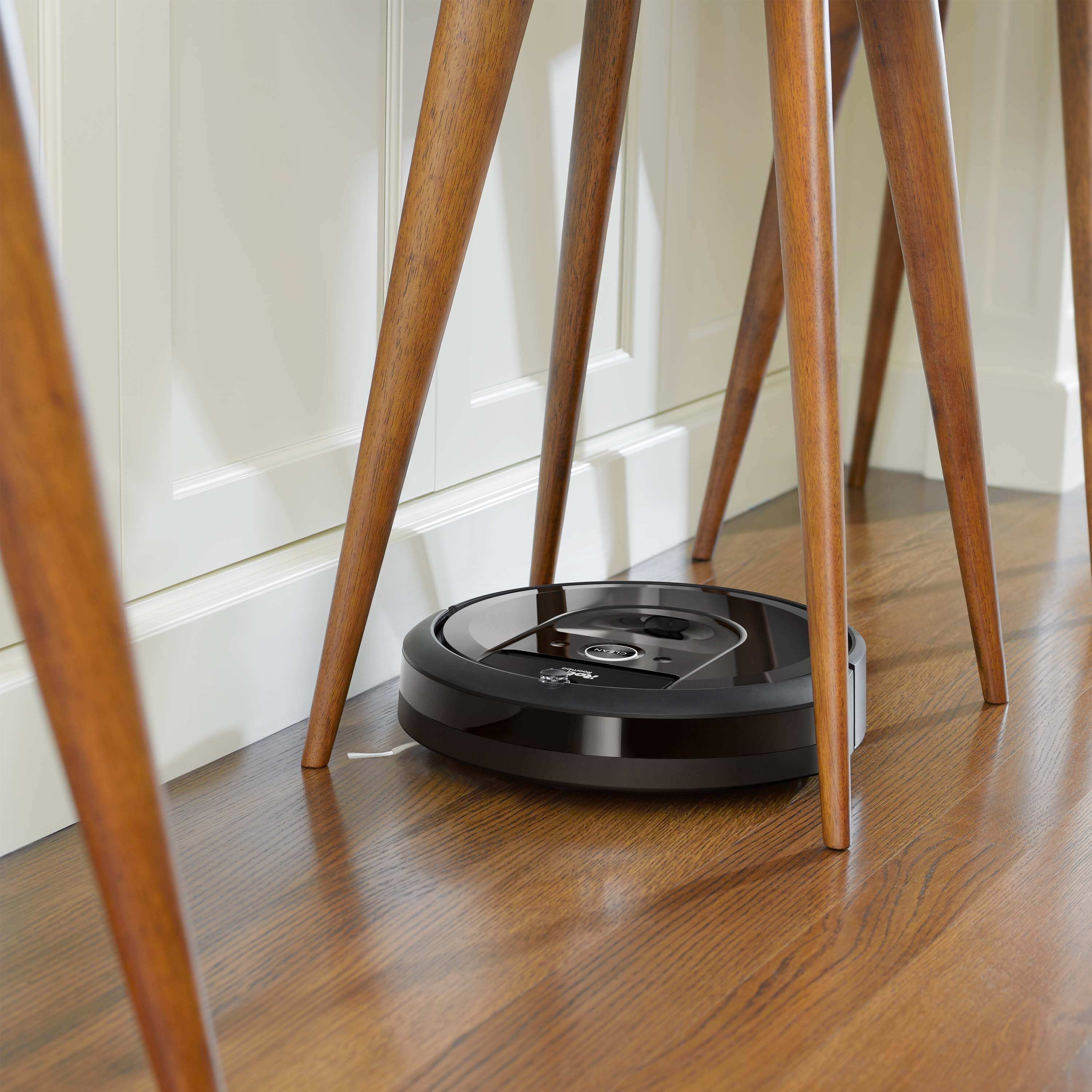 Roomba® i7 Robot Vacuum Cleaner | iRobot®